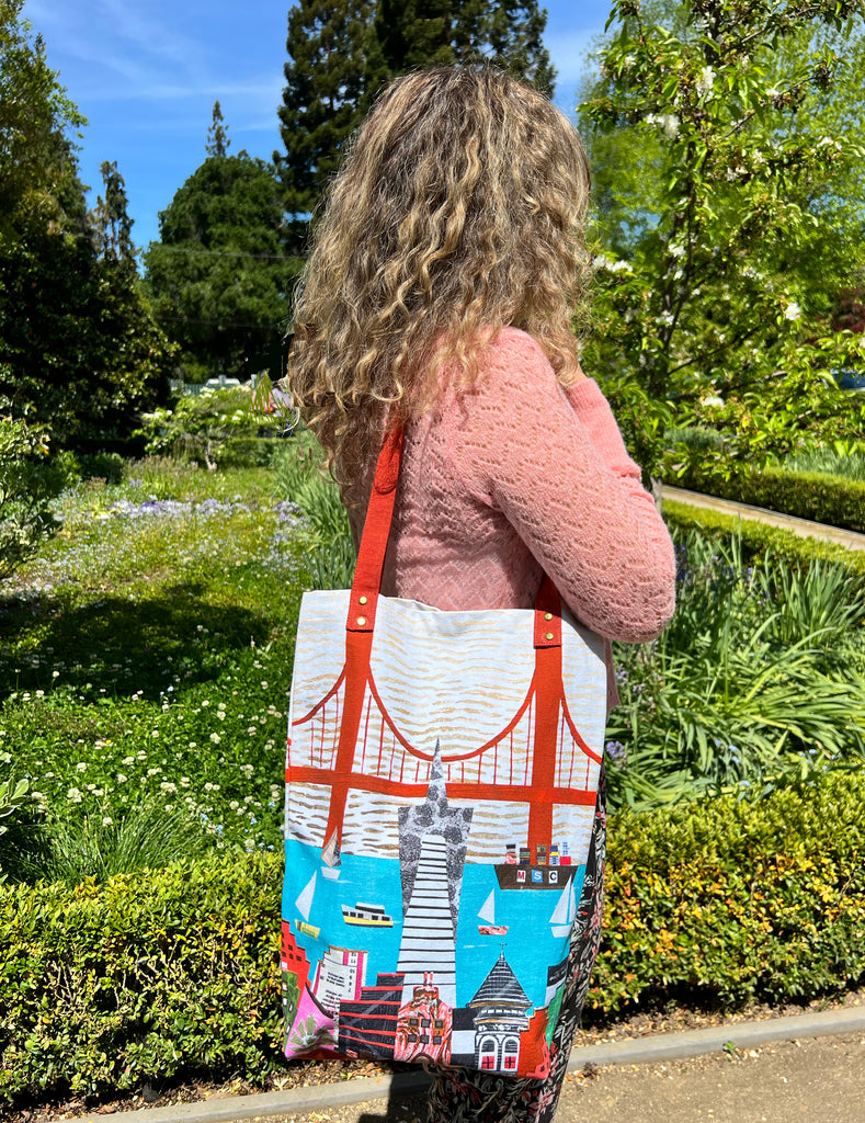 Golden Gate Bridge Tote Bag